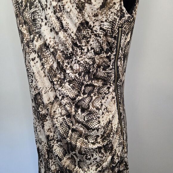 Cache Women’s Faux Wrap Bodycon Dress L/S Animal Print Gold Hardware Size Large - Picture 13 of 13